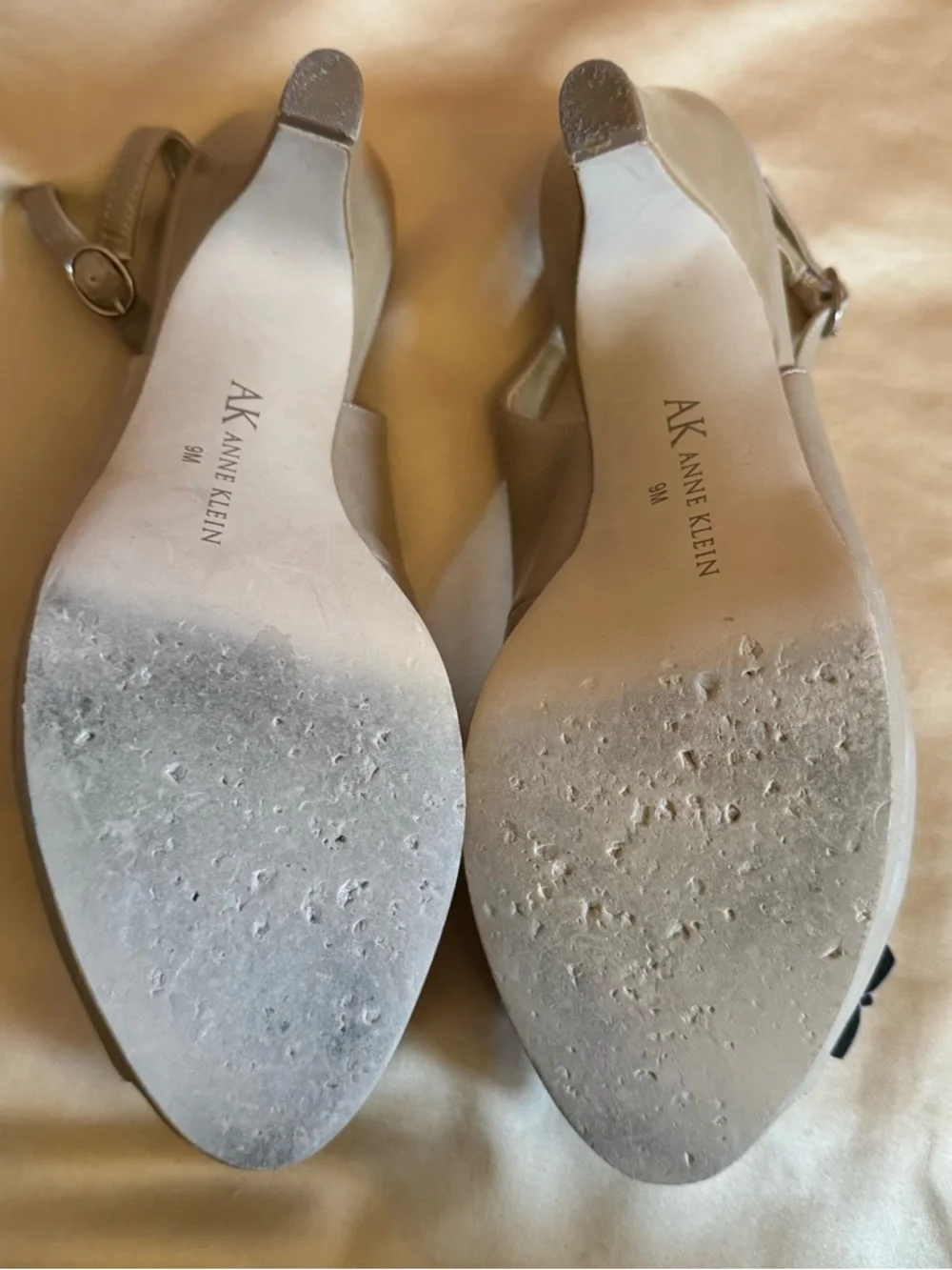 Anne Klein Slingback Heels Taupe Floral Peep Toe Pumps Size 9M Classic Neutral